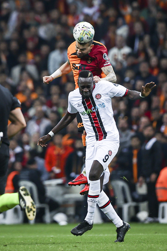 Spor yazarları Galatasaray - Karagümrük maçını yorumladı!