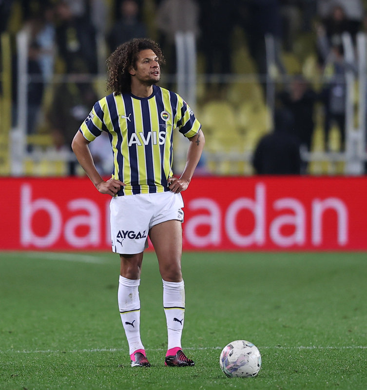 TRANSFER HABERİ: Fenerbahçe’de sürpriz veda! Jorge Jesus çok istemişti...