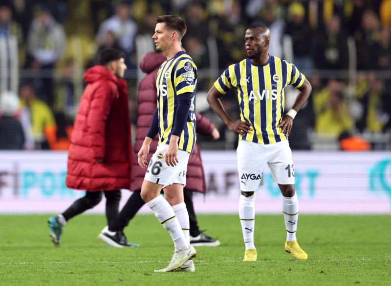 GALATASARAY TRANSFER HABERİ: Cimbom Fenerbahçe’nin yıldızının peşine düştü!