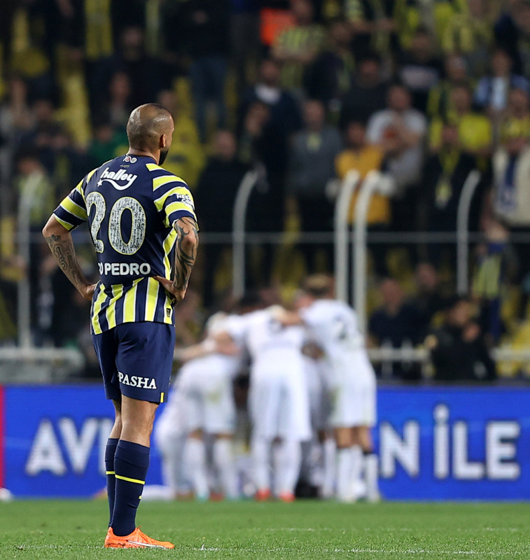 Fenerbahçe’de olay iddia! Transfer pazarlığı başladı