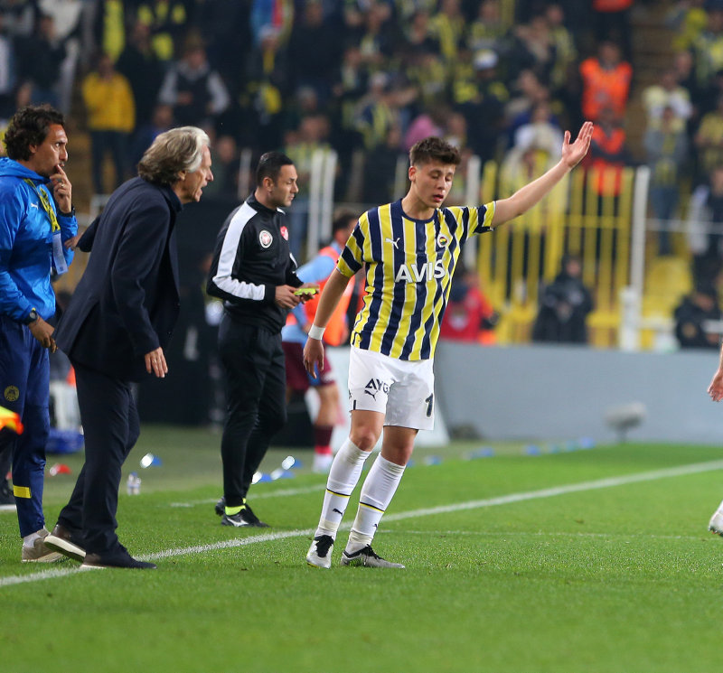 Fenerbahçe - Trabzonspor maçına Jorge Jesus-Arda Güler tartışması damga vurmuştu! Soyunma odasında...