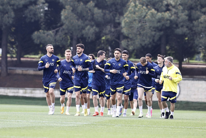 TRANSFER HABERİ: Fenerbahçe’de tam 9 ayrılık! Yeni sezonda yoklar