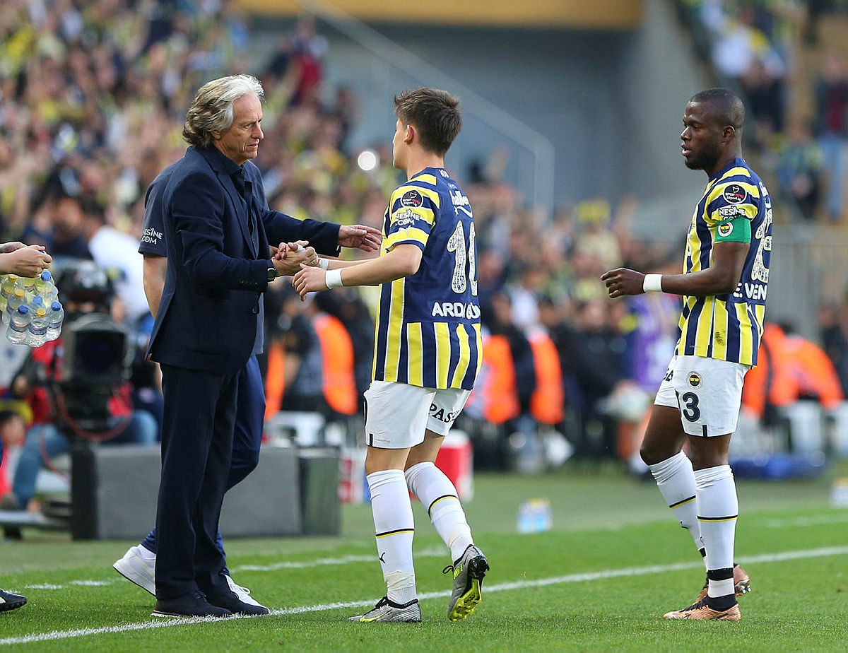 Jorge Jesus’un yerine 3 isimden 1’i gelecek! Fenerbahçe’de adaylar netleşti