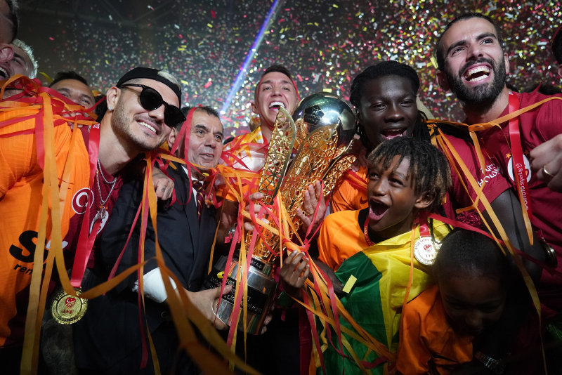 Galatasaray’da Erden Timur startı verdi! 5 yıldızla görüşmeler başladı