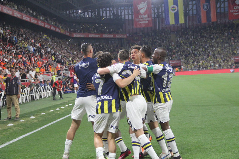 Levent Tüzemen Fenerbahçe-Başakşehir finalini değerlendirdi!