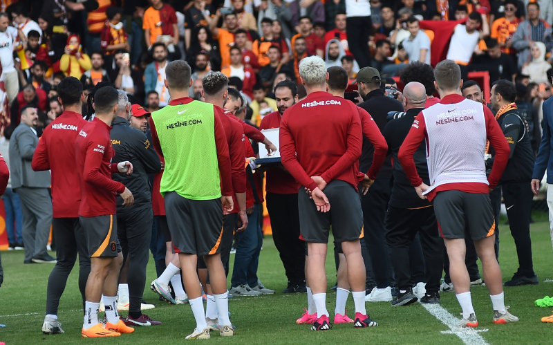 Galatasaray’dan fırsat transferi! Eski yıldızı geri dönüyor
