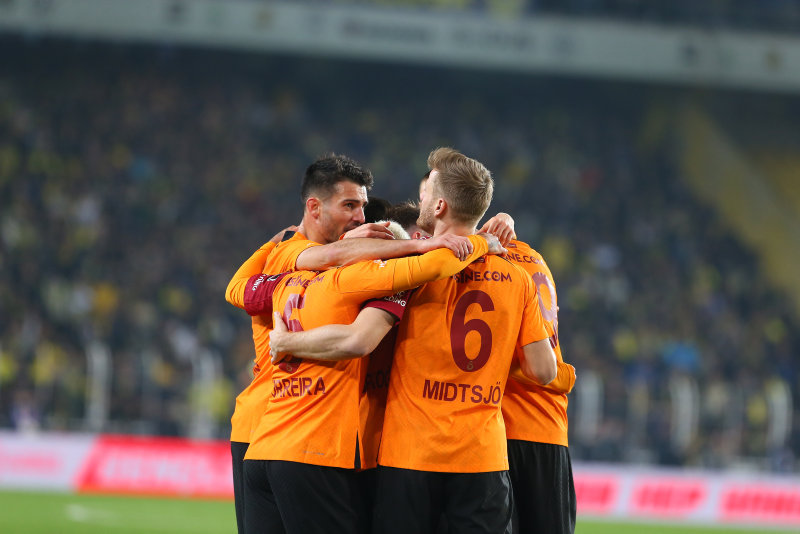 Galatasaray’dan yılın transfer operasyonu! İşte Aslan’ın yeni ikilisi