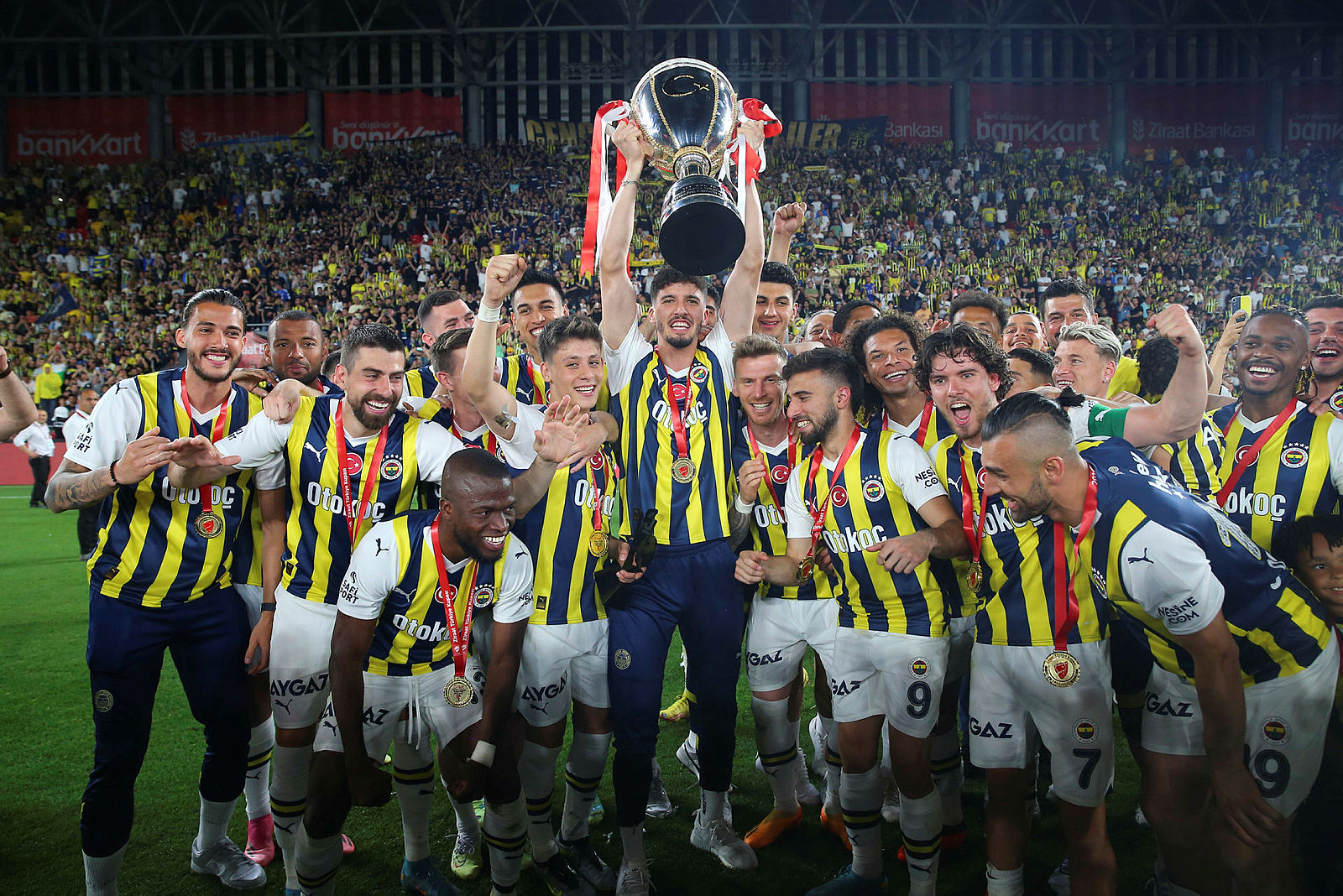 Fenerbahçe’de transfer gelişmesi! İsmail Kartal sonrası imza atıyor