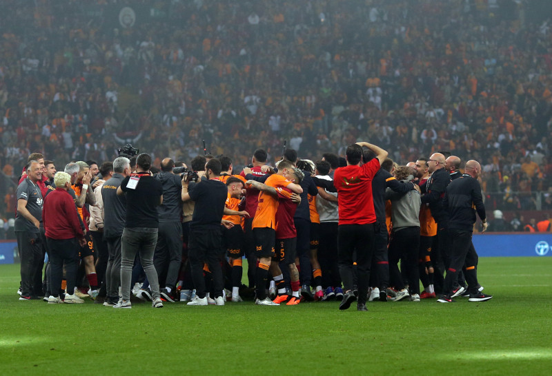 SON DAKİKA GALATASARAY HABERLERİ: Galatasaray’da Moussa Dembele krizi!