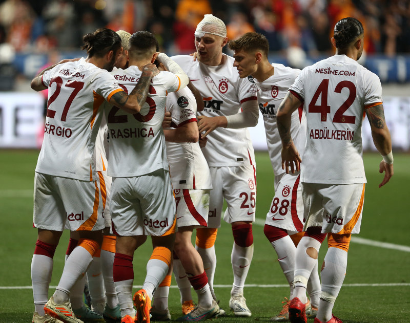 TRANSFER HABERİ: Galatasaray’ın eski aşkı alevlendi! İşte Aslan’ın yeni forveti