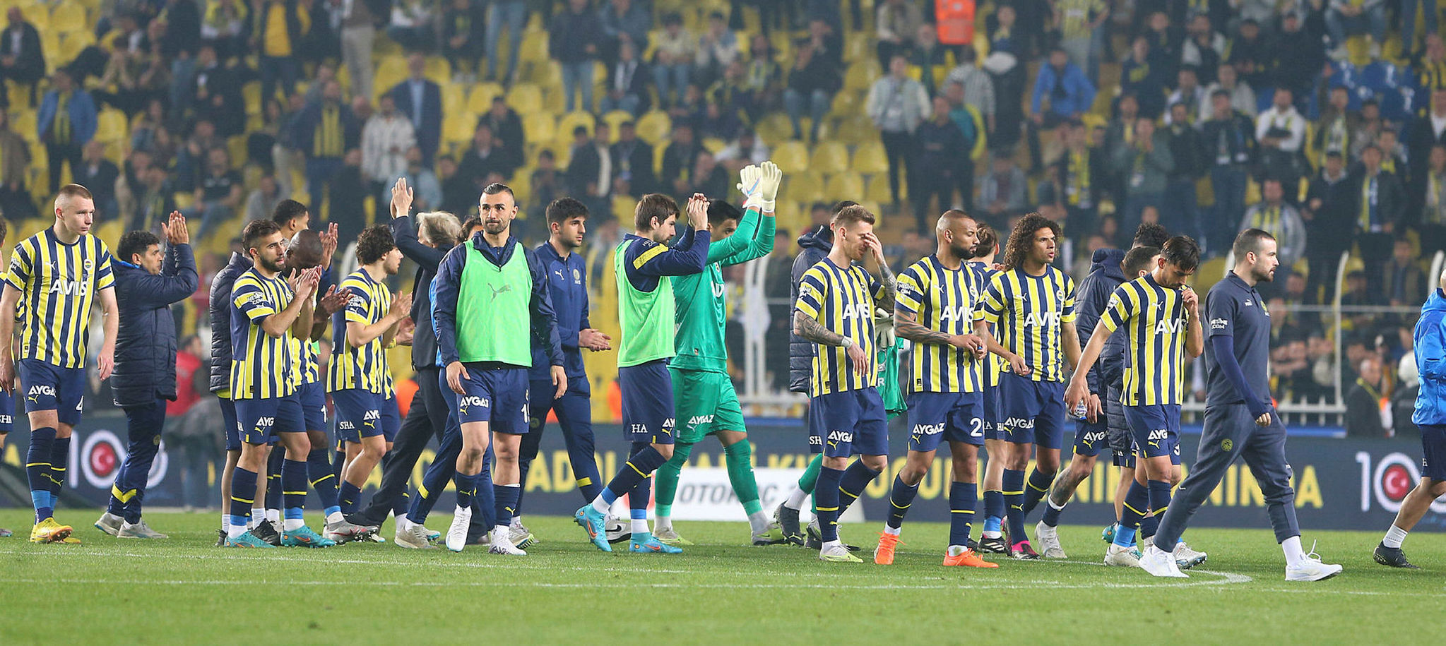 TRANSFER HABERİ: Fenerbahçe’ye Süper Lig’den orta saha! Bunu kimse beklemiyordu