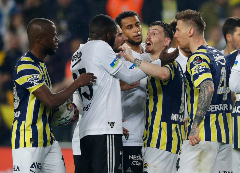 Beşiktaş ve Fenerbahçe transferde karşı karşıya! Yıldız isim...