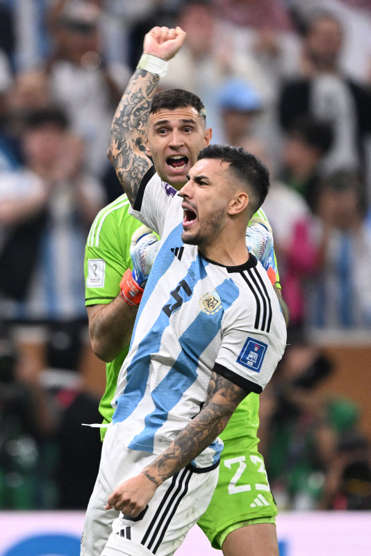 TRANSFER HABERLERİ: Fenerbahçe’den Galatasaray’a Leandro Paredes çalımı!