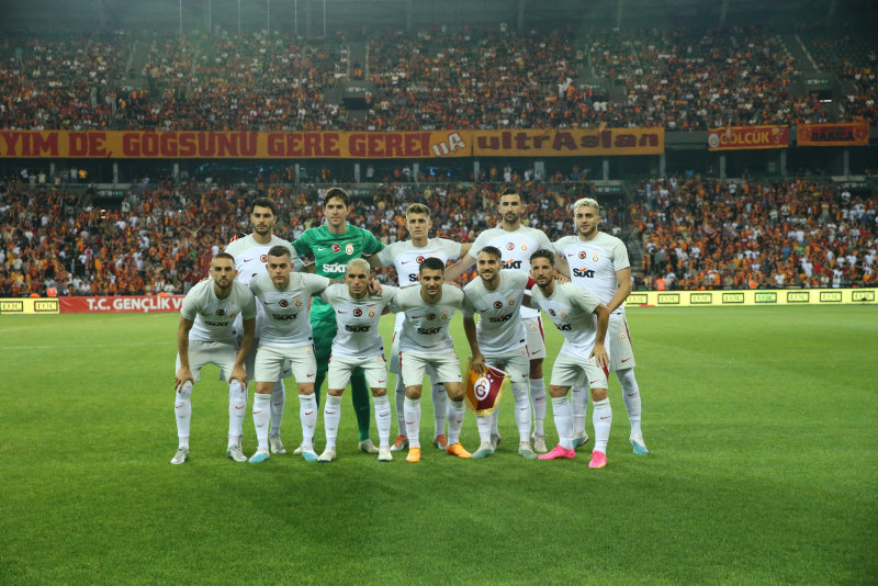 GALATASARAY TRANSFER HABERLERİ: Sacha Boey’da alternatif hazır! İlk teklif yapıldı