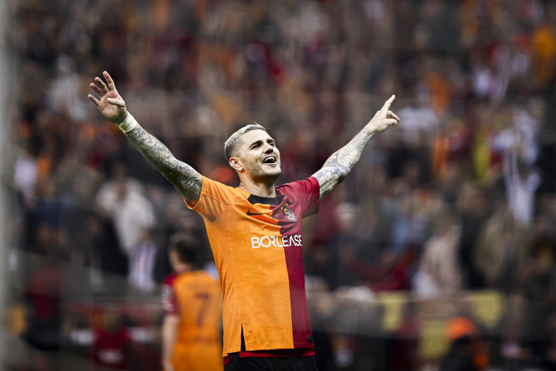 GALATASARAY HABERLERİ: Okan Buruk’tan transfer açıklaması! Icardi ve Rashica...