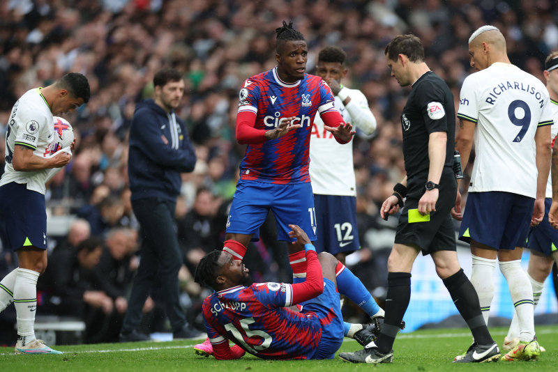 Fenerbahçe Wilfried Zaha transferini bitiriyor! Kısa süre içerisinde...