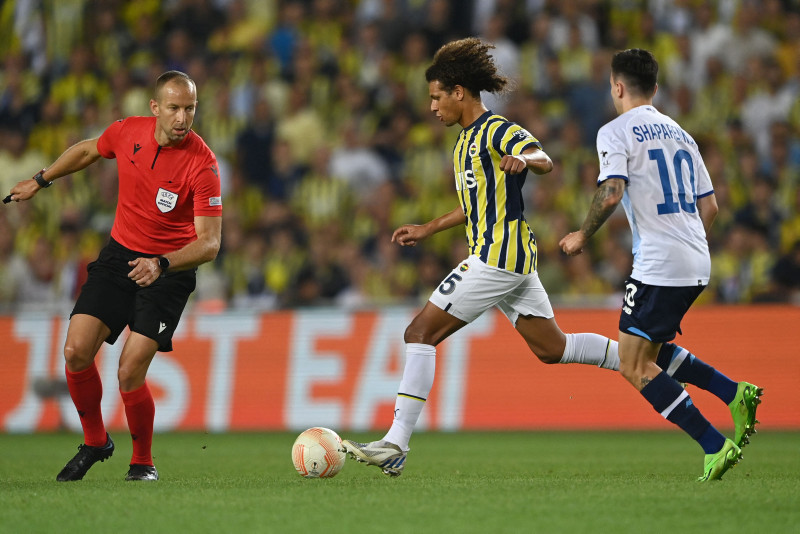 TRANSFER HABERİ | Fenerbahçe’ye sürpriz teklif! Kadroda düşünülmüyordu
