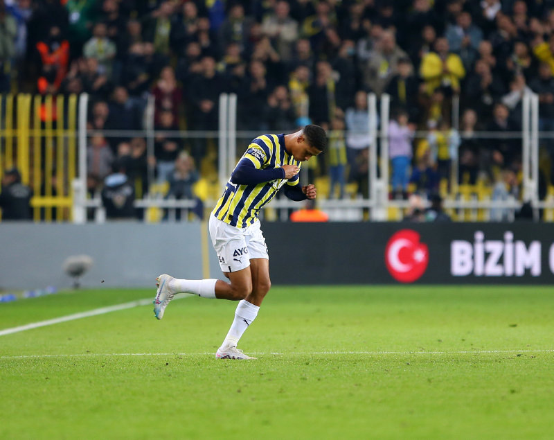 TRANSFER HABERLERİ - Fenerbahçe’de ayrılık! İsmail Kartal biletini kesti