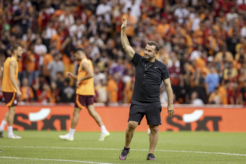 Galatasaray Teknik Direktörü Okan Buruk Zalgiris maçı öncesi konuştu! Takımda kalmak istiyor
