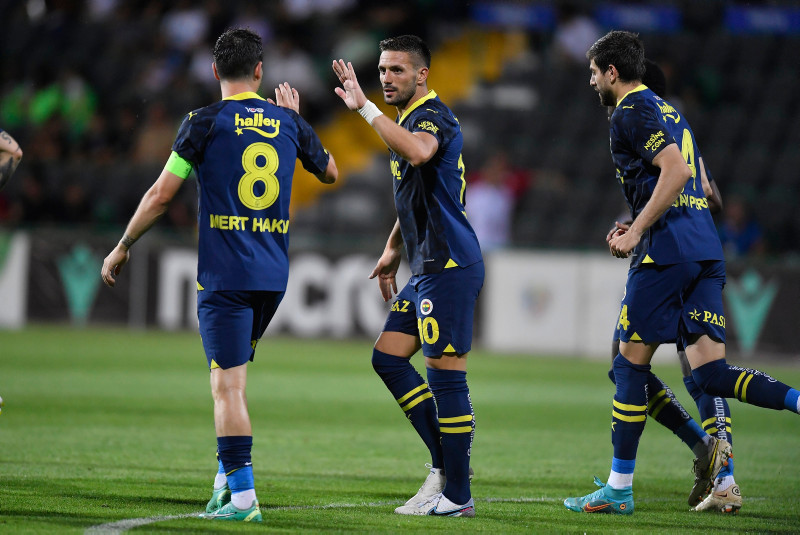 TRANSFER HABERİ | Fenerbahçe sağ gösterip sol vuracak! Livakovic derken...