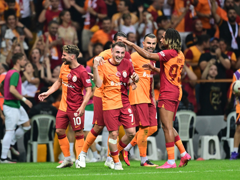 Galatasaray’da beklenmedik ayrılık! Büyük umutlarla gelmişti