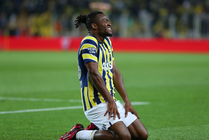 Fenerbahçe’den dev transfer operasyonu! Batshuayi gidiyor Sırp golcü geliyor