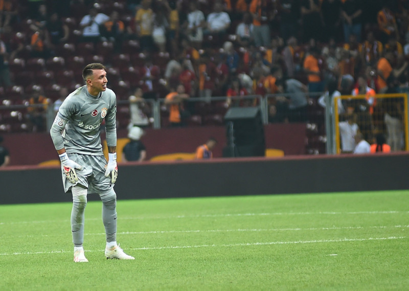 TRANSFER HABERİ: Galatasaray’da kaleye yeni aday! Fernando Muslera’nın yerine...