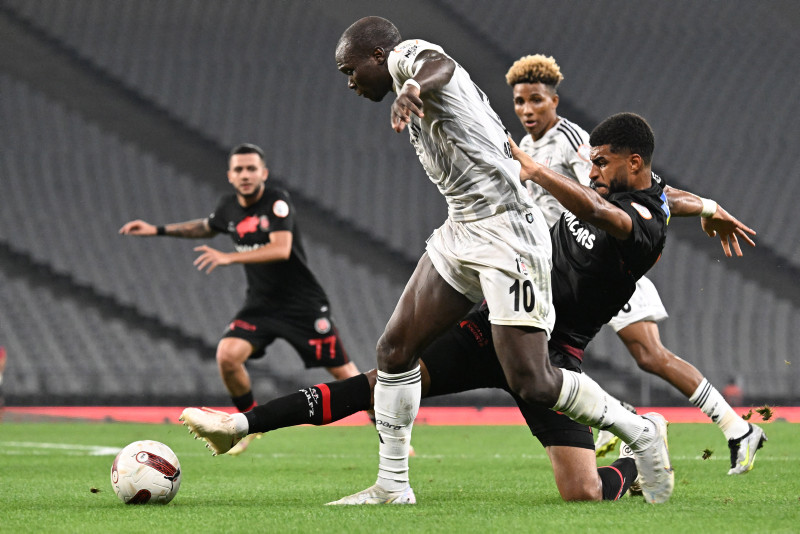 Fatih Karagümrük Beşiktaş maçı sonrası büyük övgü! İkişer kişilik oynadılar