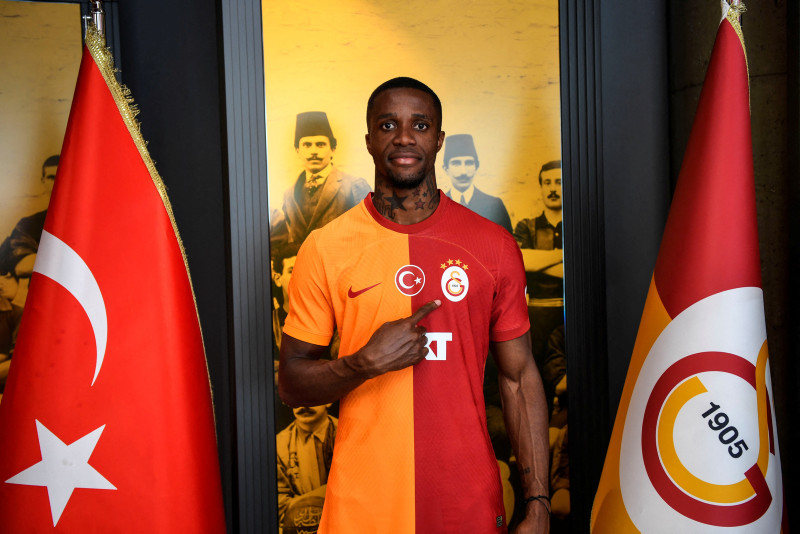 GALATASARAY HABERLERİ - Galatasaray’ın yıldızı kulüp satın aldı