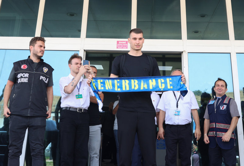 Fenerbahçe’de Dominik Livakovic’in maliyeti... Kalede büyük değişiklik