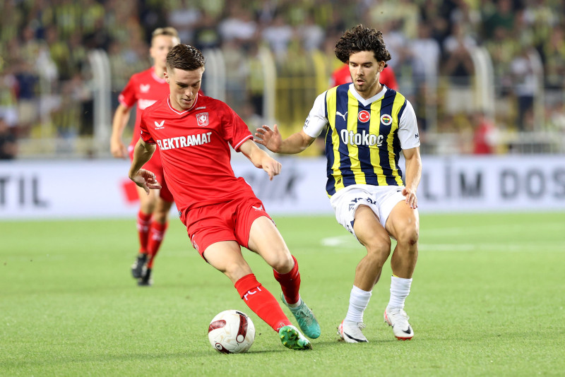 Fenerbahçe’den Manchester United’a bir transfer daha! Bu imza çok konuşulur
