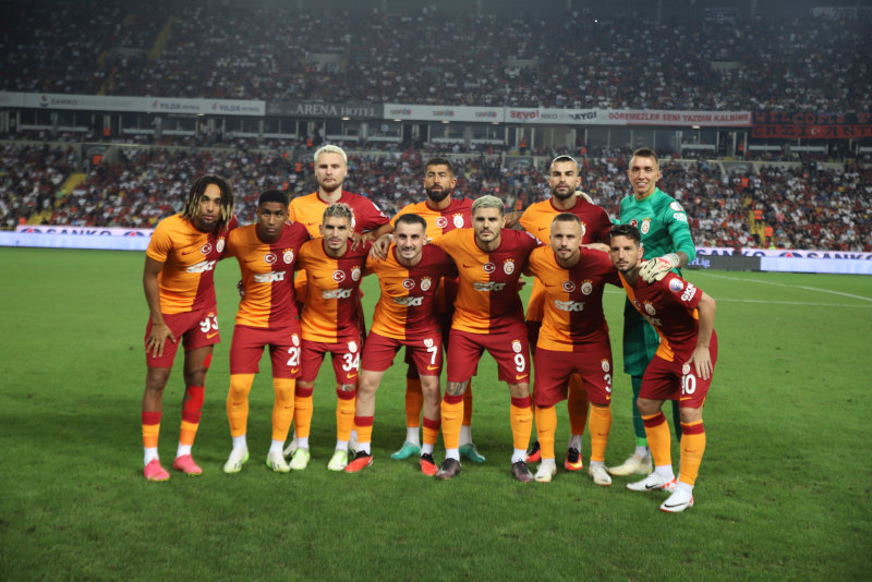 Yıldız isme dev teklif! Galatasaray’dan bomba transfer harekatı