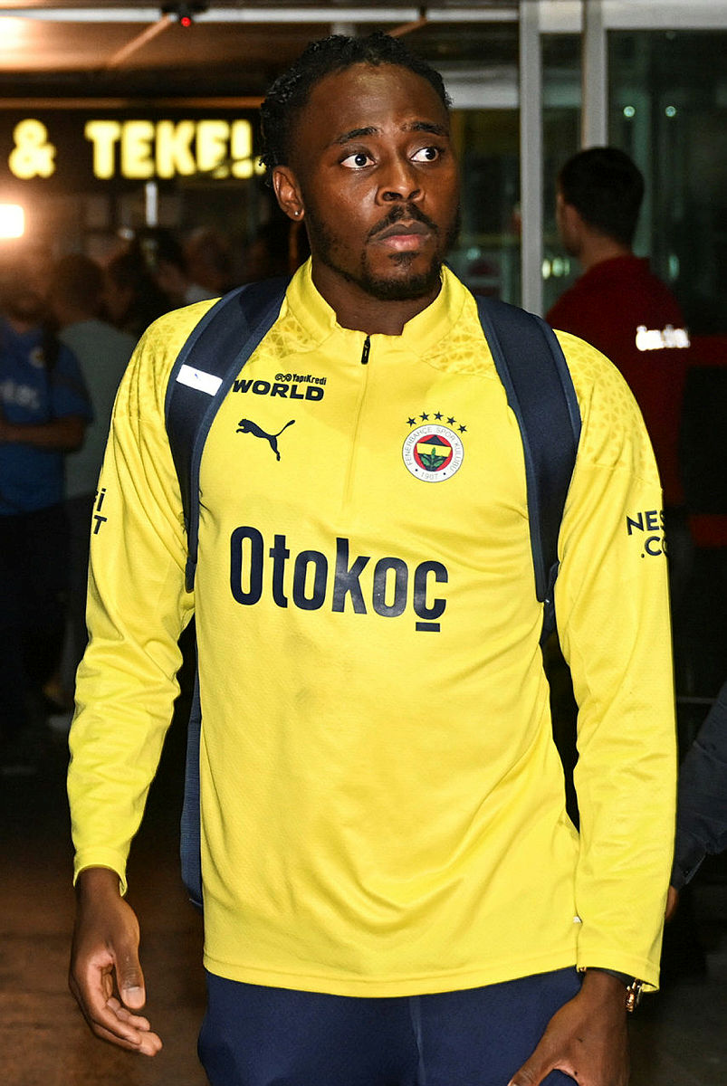 Fenerbahçe’nin Konferans Ligi için verdiği oyuncu listesi açıklandı!