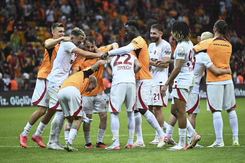 GALATASARAY HABERLERİ: Avrupa basını Mauro Icardi’nin golünü böyle gördü! Ziyech’in golünü çaldı