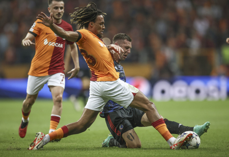 TRANSFER HABERLERİ | Dünya devlerinden Galatasaray’ın yıldızına kanca! Gözler Old Trafford’da olacak