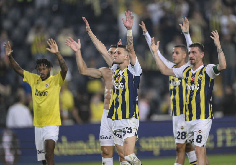 Fenerbahçe her alanda lider! Rakiplerine fark attı