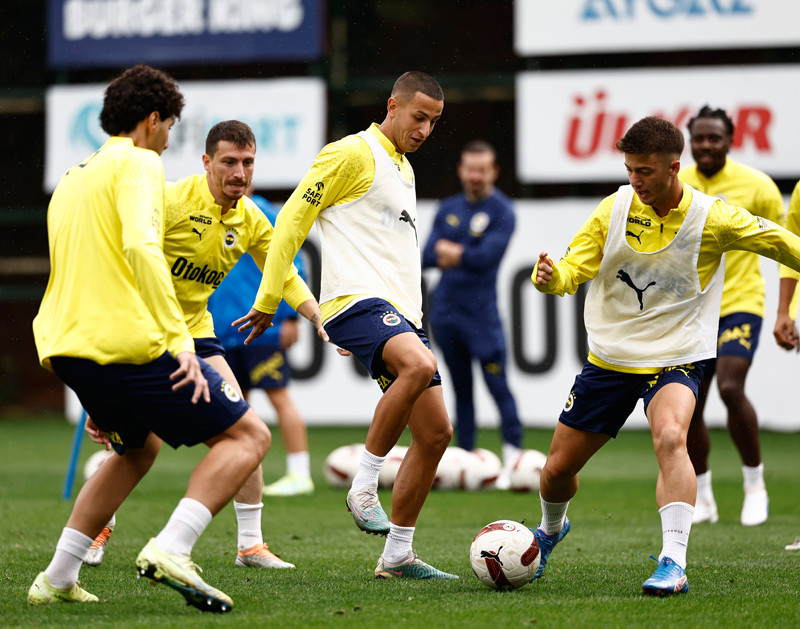 Fenerbahçe her alanda lider! Rakiplerine fark attı