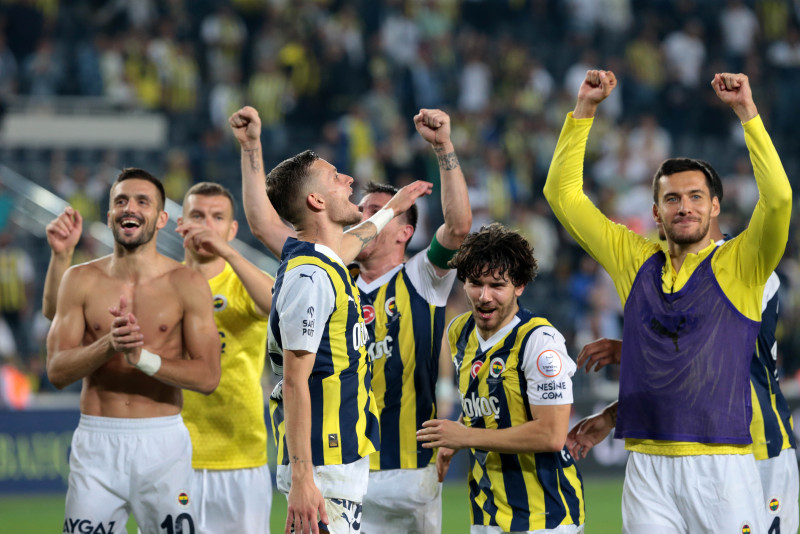 Fenerbahçe her alanda lider! Rakiplerine fark attı