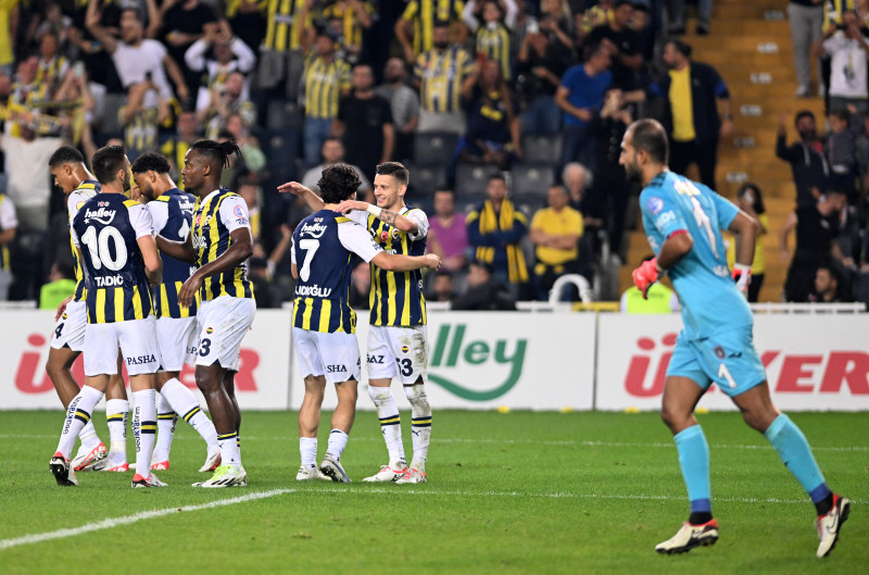 Fenerbahçe her alanda lider! Rakiplerine fark attı