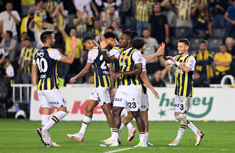 Fenerbahçe her alanda lider! Rakiplerine fark attı