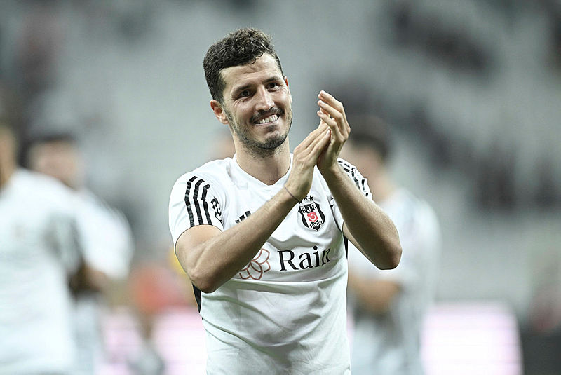 Beşiktaş’ta tek gündem iç transfer! İşte Cenk Tosun ve Salih Uçan’ın istediği maaş