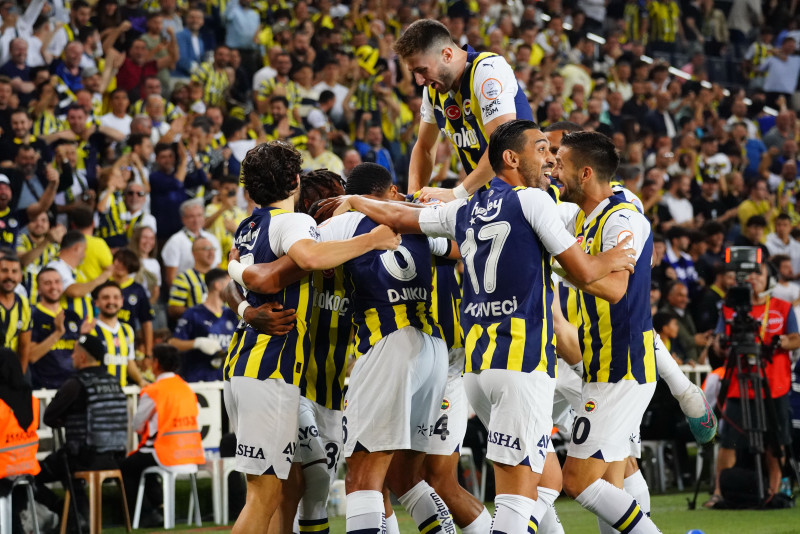 Fenerbahçe ve Beşiktaş’ın kapısından ’servet’ dönmüş!