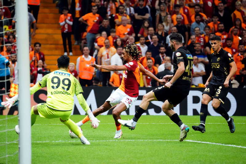 Spor yazarları Galatasaray-Ankaragücü maçını değerlendirdi