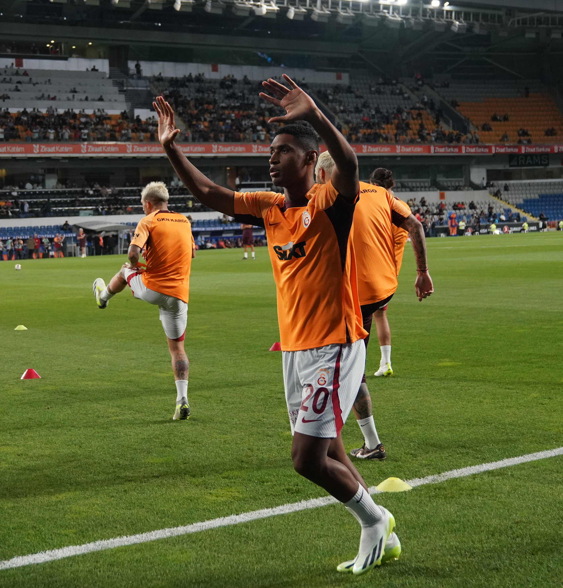 TRANSFER HABERLERİ: Flaş Tete ve Galatasaray açıklaması! Yasa dışı fayda sağladılar