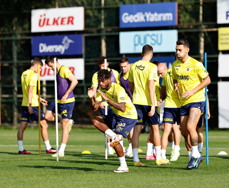 Fenerbahçe rekora koşuyor! İsmail Kartal...