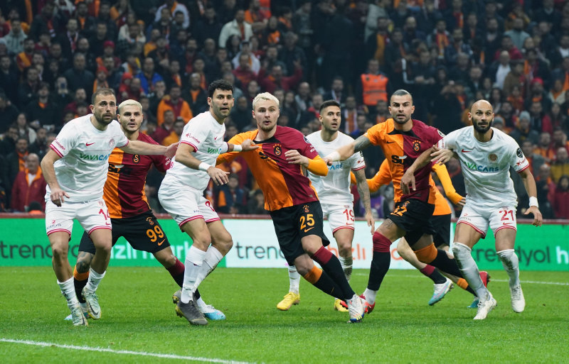 GALATASARAY HABERİ: Okan Buruk’tan 4 isim hakkında sürpriz karar! Antalyaspor maçında...