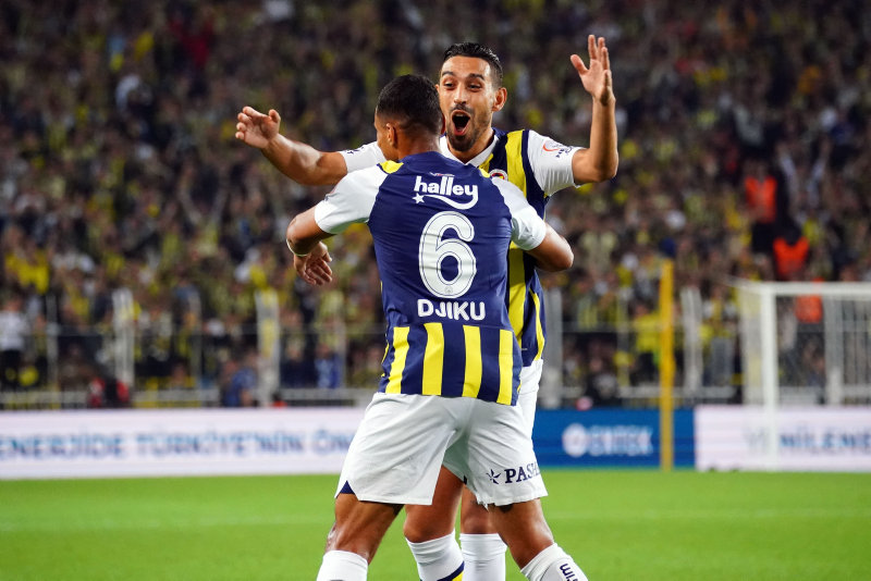 Fenerbahçe’ye kötü haber! Milli takımda sakatlandı