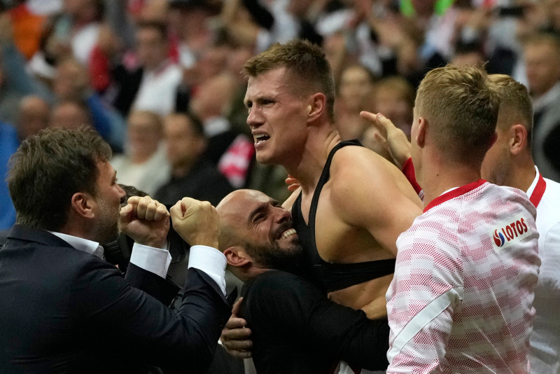 Fenerbahçe’de ön libero harekatı! Bir Szymanski daha