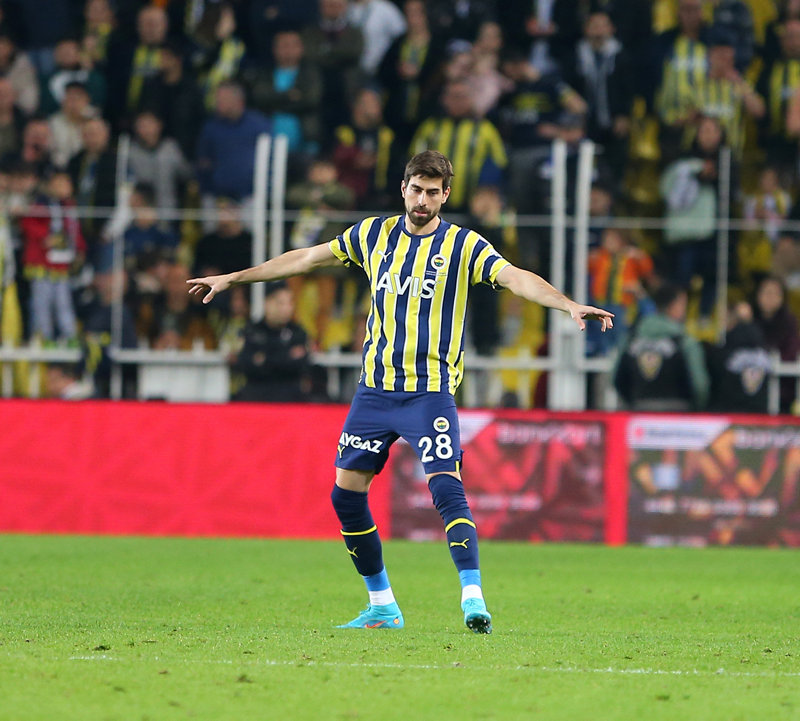 TRANSFER HABERLERİ: Fenerbahçeli yıldıza sürpriz talip!