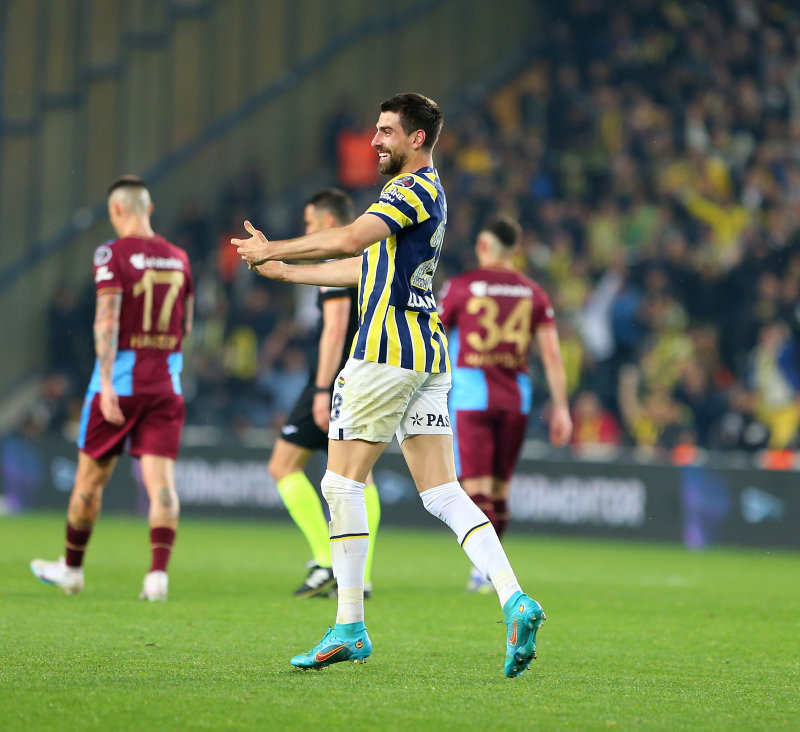 TRANSFER HABERLERİ: Fenerbahçeli yıldıza sürpriz talip!